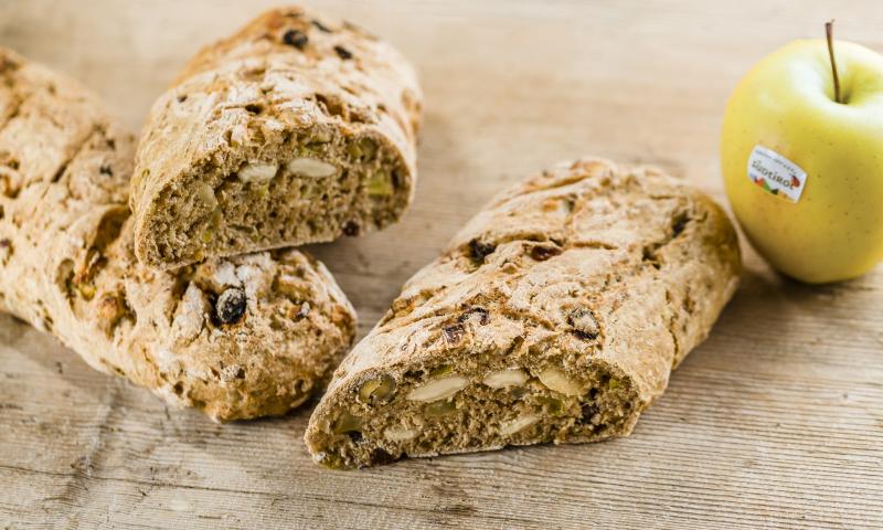 How to make an Apple-nut bread