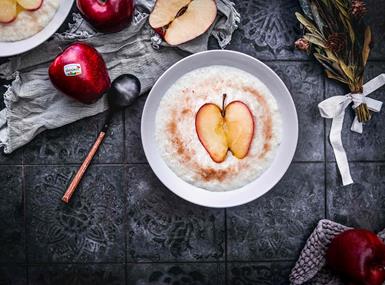 Rice pudding with poached apples